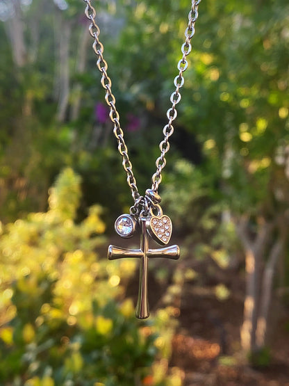 COLLIER CROIX DÉLICATE