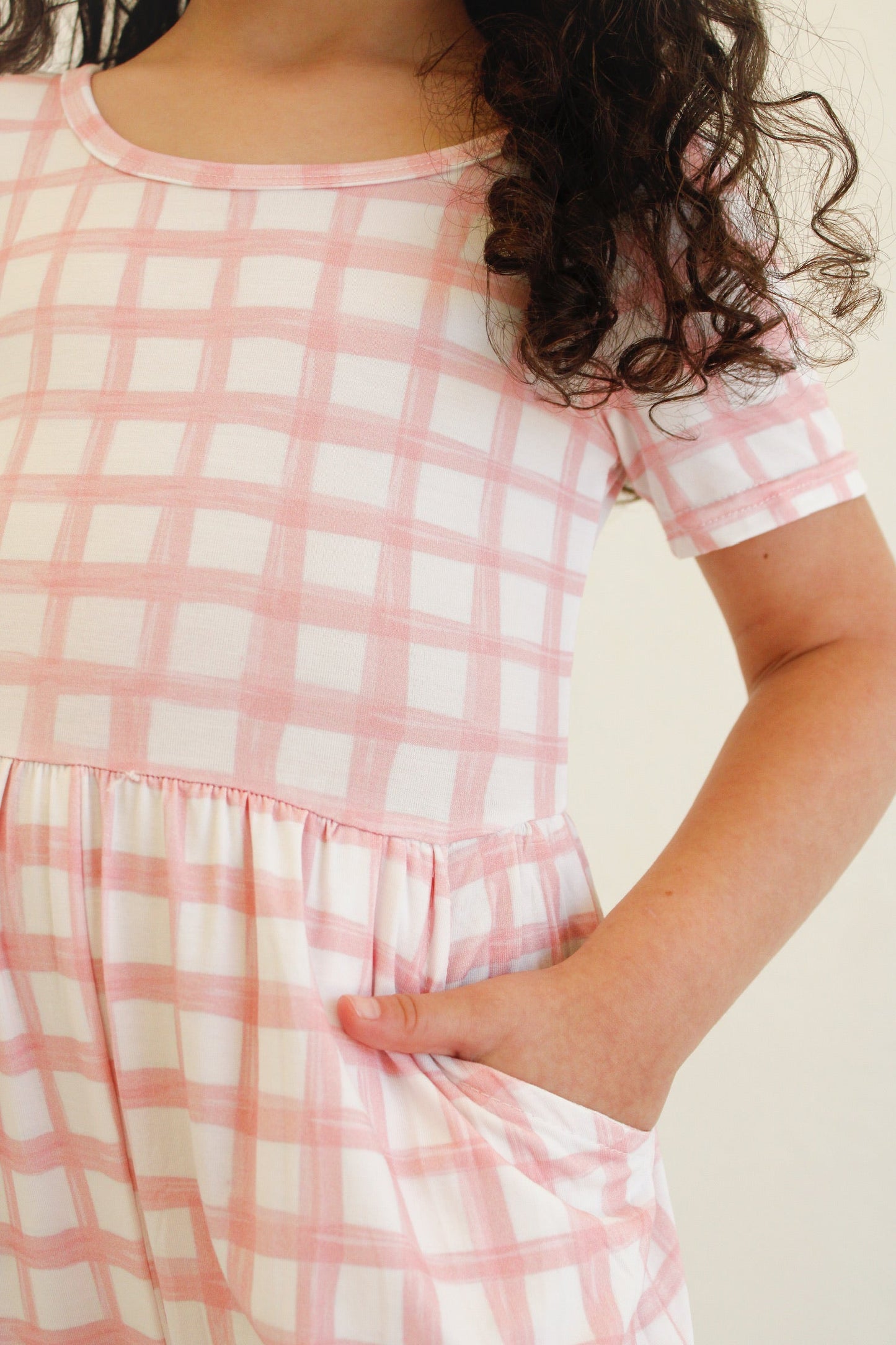 Craquez pour la barboteuse à carreaux Bubblegum Luxe
