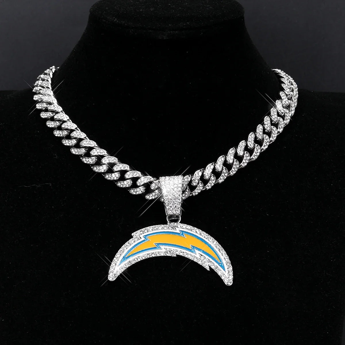 Collier Pendentif LOGO Sport avec Chaînes Cubaines Bling Bling pour les Fans de Football