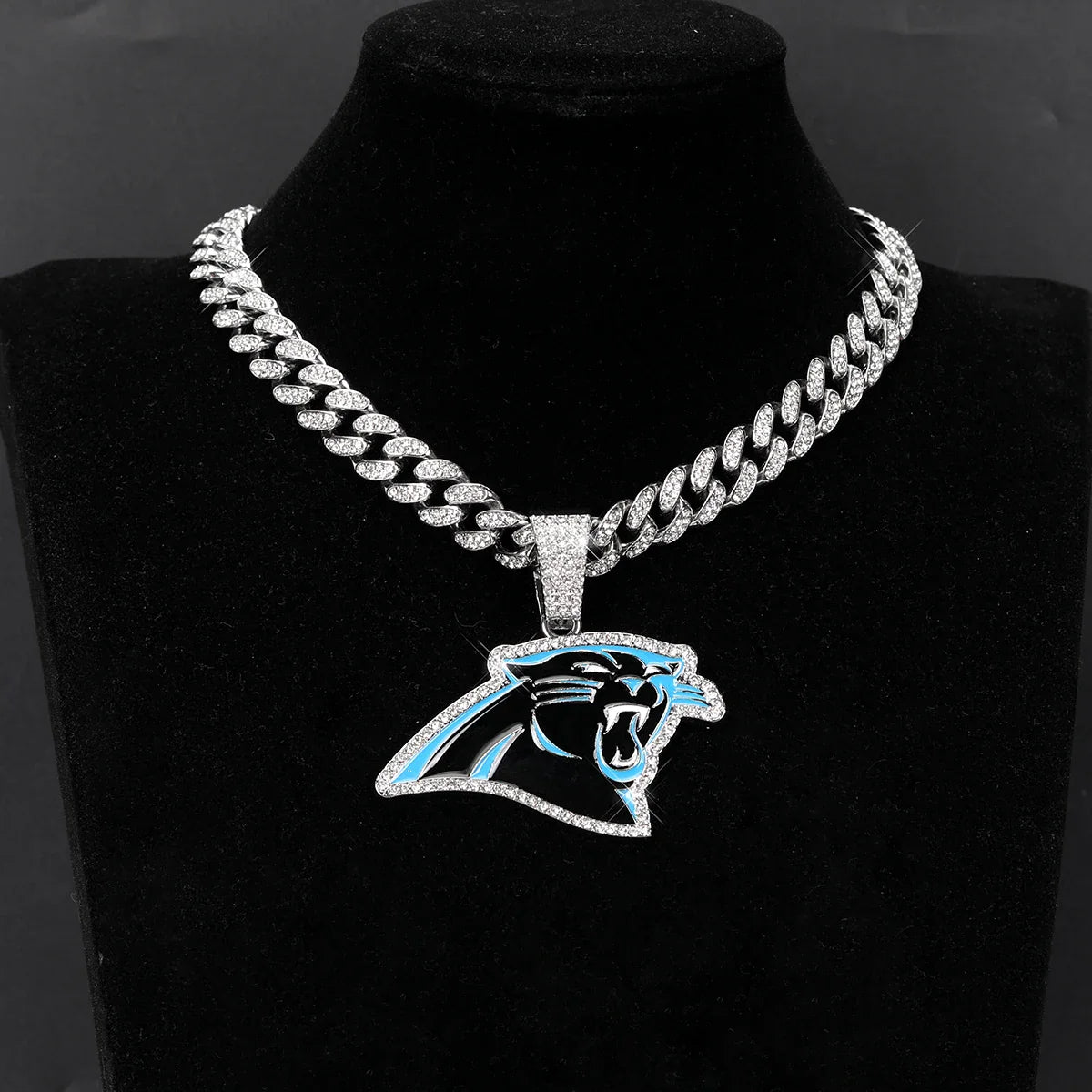 Collier Pendentif LOGO Sport avec Chaînes Cubaines Bling Bling pour les Fans de Football
