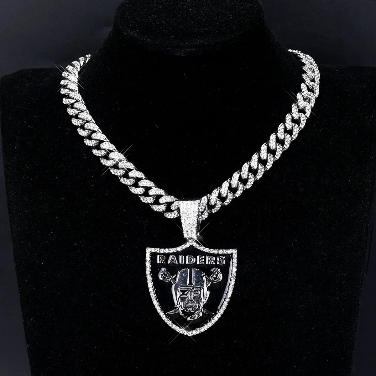 Collier Pendentif LOGO Sport avec Chaînes Cubaines Bling Bling pour les Fans de Football