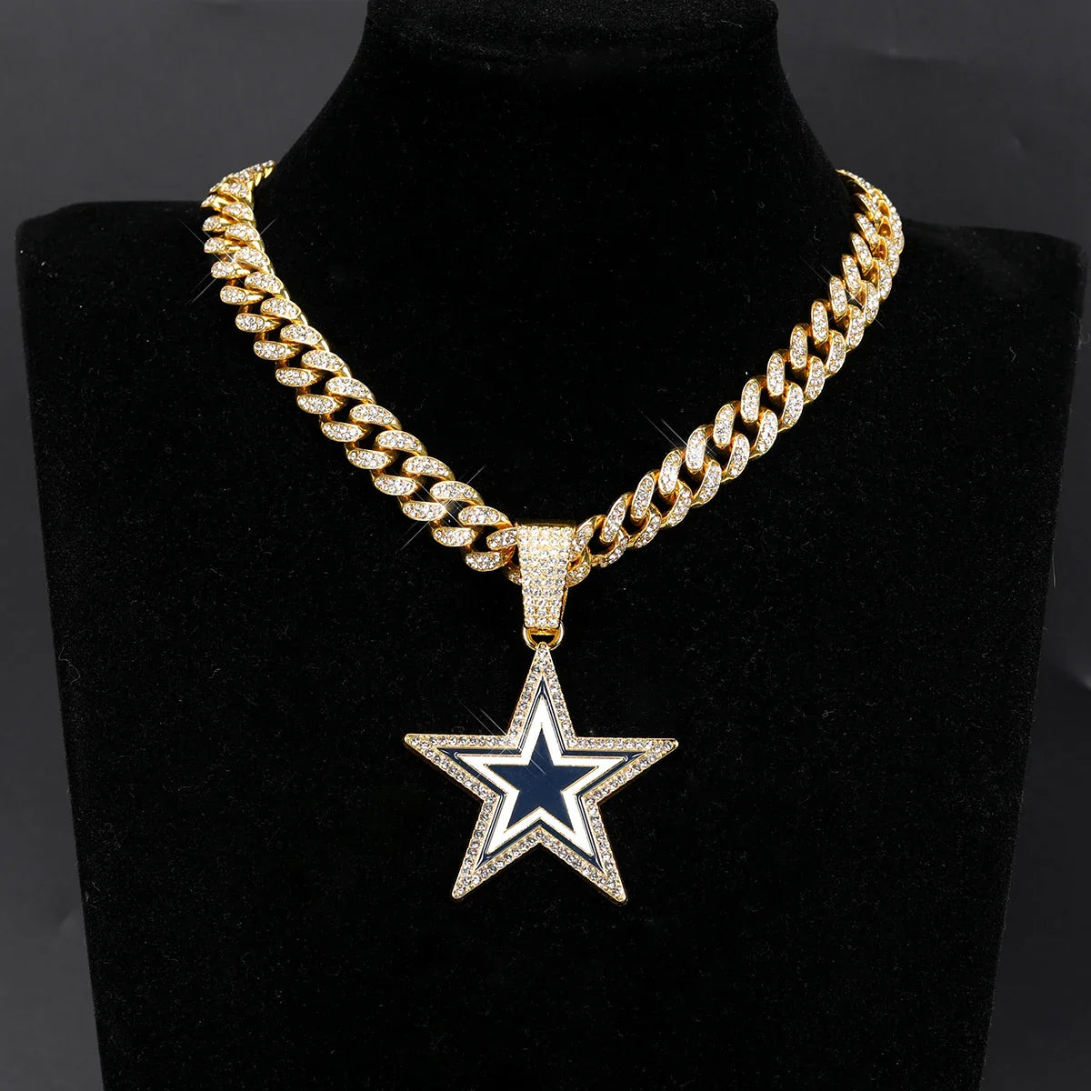Collier Pendentif LOGO Sport avec Chaînes Cubaines Bling Bling pour les Fans de Football