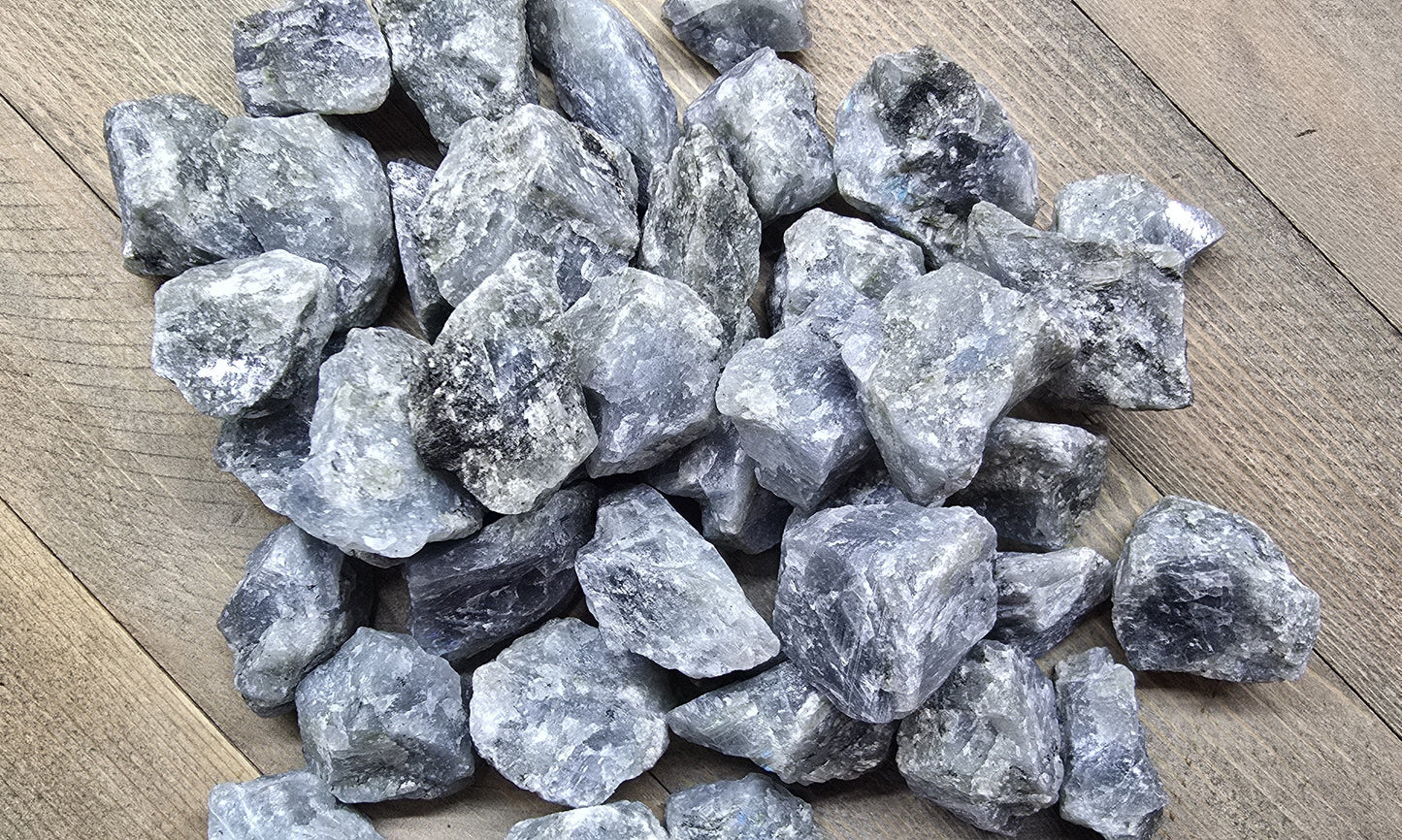 Cristaux de Labradorite Brute (225g) – Pierre Naturelle pour la Protection et l'Intuition