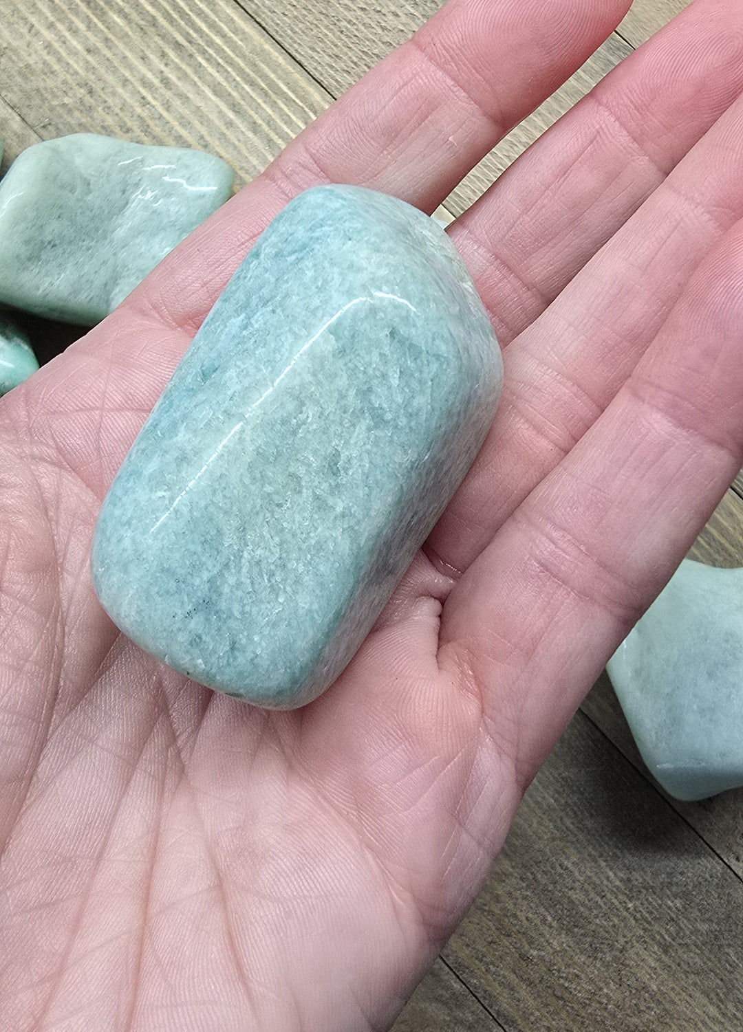 Großer getrommelter Amazonit-Kristall 5–6,5 cm – polierter Heilstein für Ruhe, Hals-Chakra &amp; Kommunikation