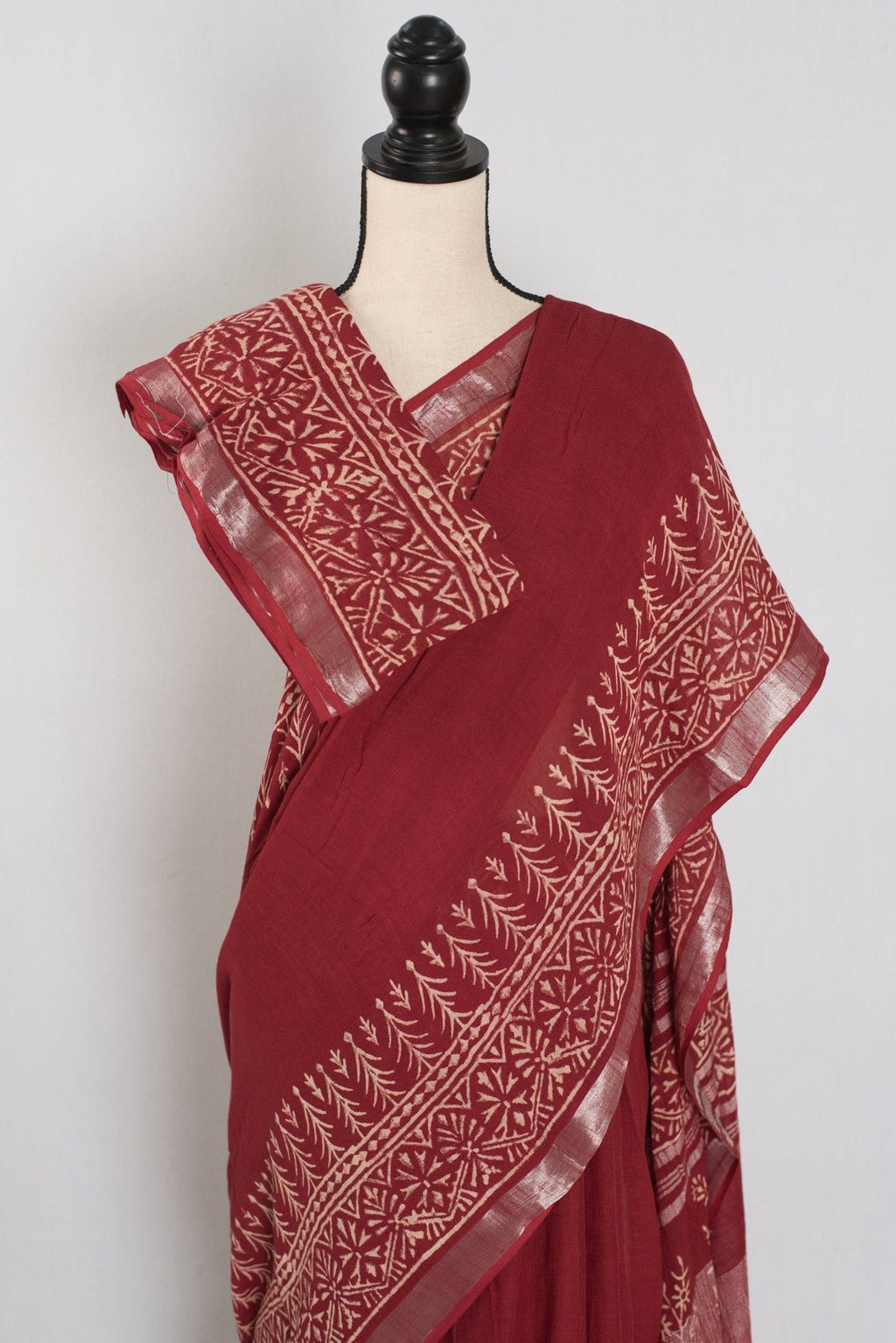 Gitanjali: Rostbrauner handbedruckter Sari | Weiche Leinenbaumwolle