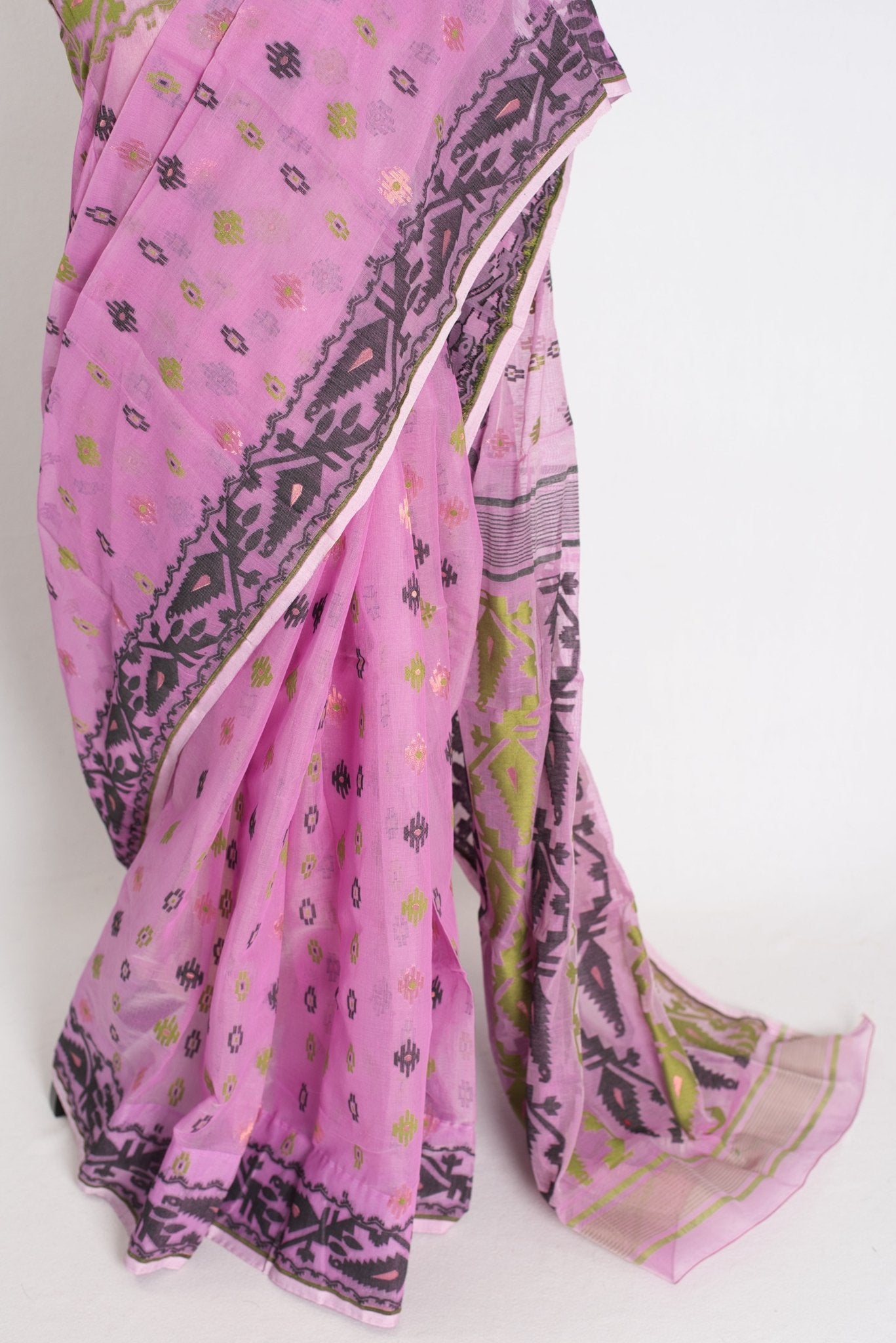 Hema : Sari Bengali en coton doux mélangé violet Jamdani avec bordure Ganga Jamuna