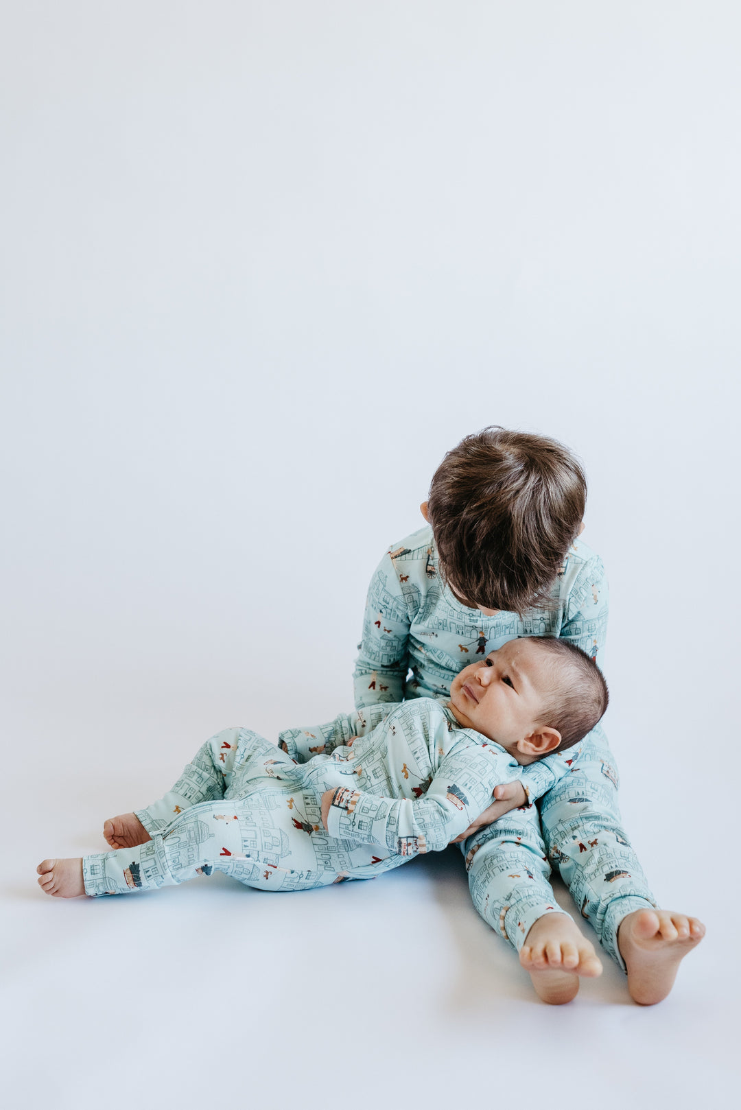 Peek-a-Boo Baby Sleeper Fröhliche kleine Straße